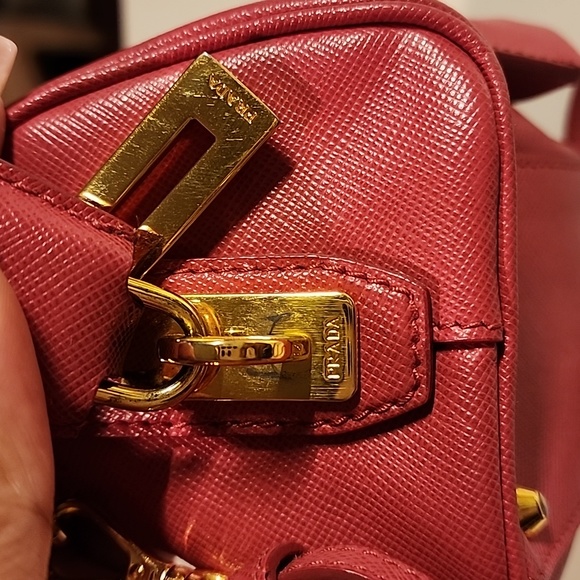 Prada mini crossbody bag MUST GO - Picture 7 of 15